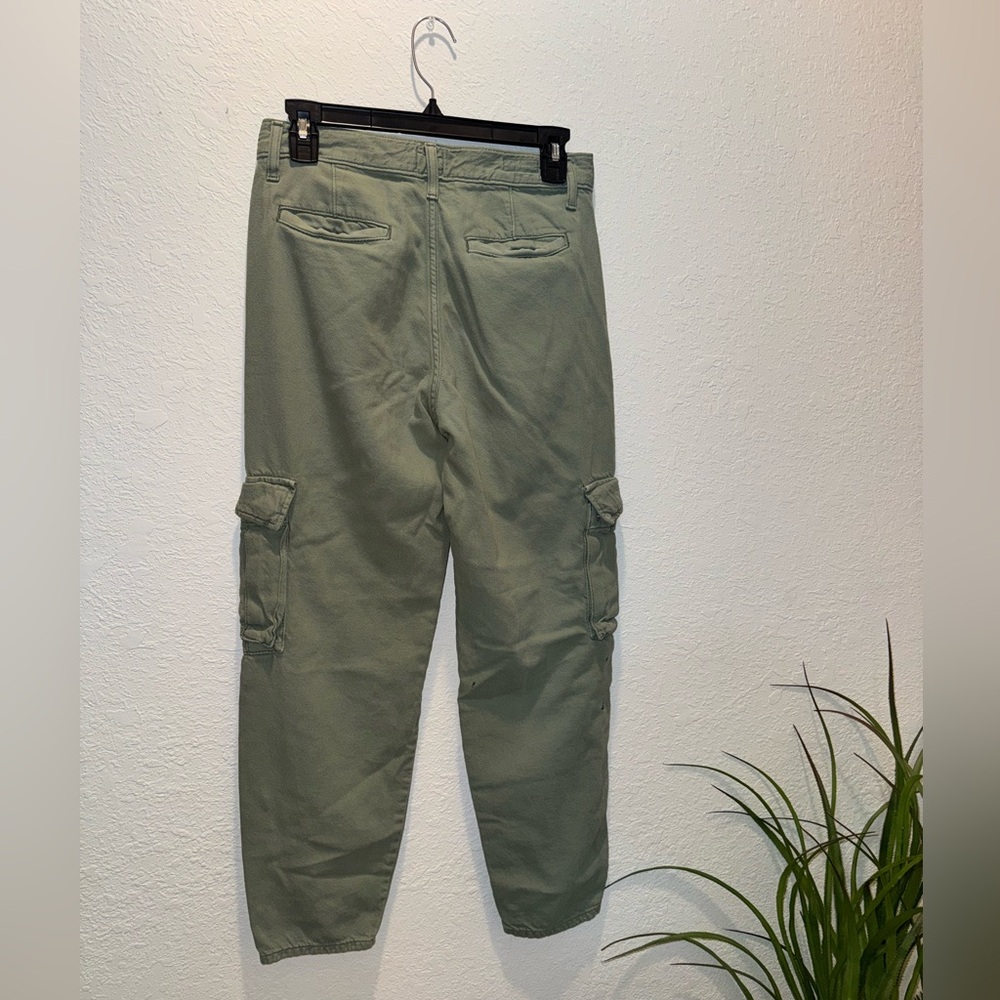 Women’s Olive Green Cargo Levi Pants - Picture 2 of 5